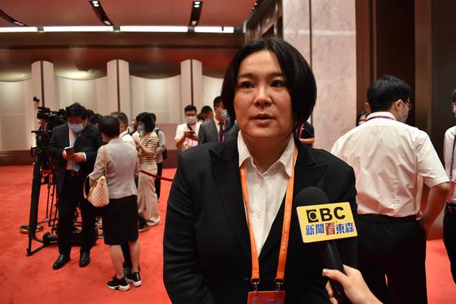 国民党立委陈玉珍17日出席海峡论坛大会前受访。（陈冠宇摄）