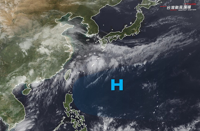 未来10天随着太平洋高压开始往北调整，锋面南下幅度有限，没意外的话梅雨季在昨天结束了。（翻摄《台湾颱风论坛｜天气特急》脸书）