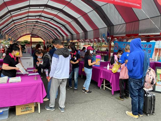 改善中部疫后旅宿业缺工问题，劳动部发展署中分署办理首波系列徵才。(中彰投分署提供)