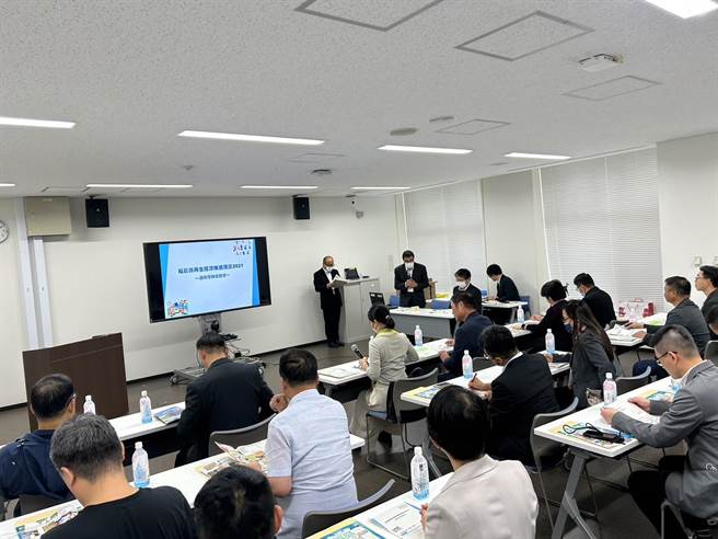 苗栗县长锺东锦率领县府团队赴福岛氢能研究中心取经。（苗栗县政府提供／谢明俊苗栗传真）