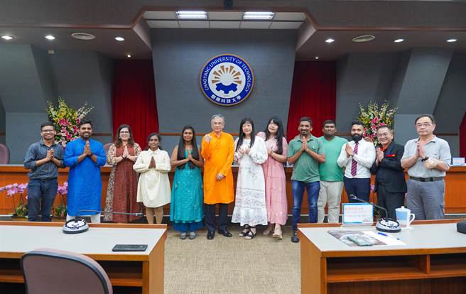 朝陽科大成立印度校友會，與會貴賓合影。（朝陽科大提供／陳淑芬台中傳真）