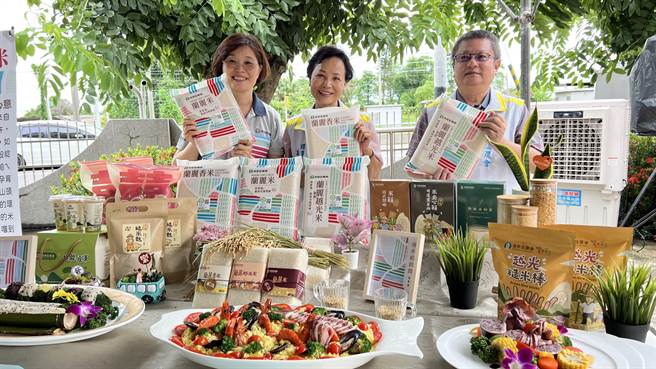 台南市后壁区农会17日举办「后壁飨食．乐活米馔」米食推广活动。（张毓翎摄）