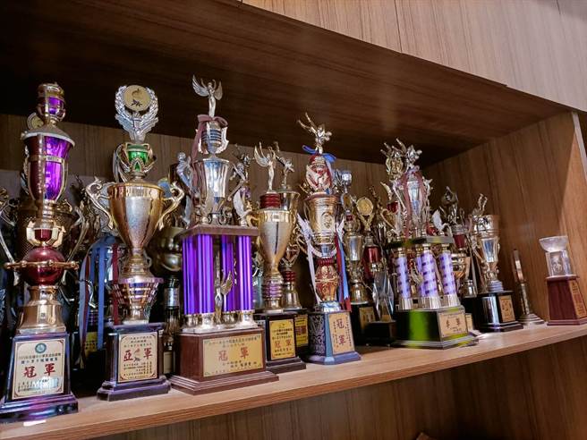 后里国小体育班南征北讨，31年来获奖无数。（陈淑娥摄）