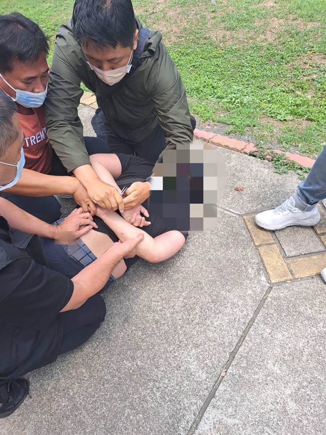 41余岁的陈男与37岁杨男购买2万颗感冒药锭于高雄、屏东租下3个处所分阶段制毒，日前遭警方攻坚一举破获。（台中市警察局提供／冯惠宜台中传真）