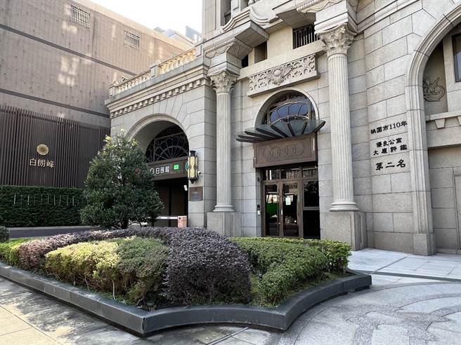 桃園優良公寓大廈評選活動開跑，許多大樓都把得獎當榮譽。(蔡依珍攝)