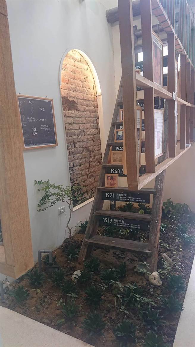 2坪大小的花圃，数十年前曾住着1家9口，令人惊讶。（程炳璋摄）