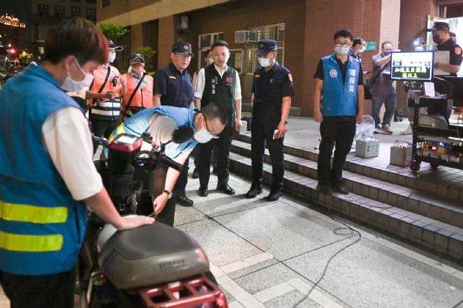 「环警联合稽查拦检」频率从每周3次增加到6次，时间也从22点延长至23点，取缔成效为专案执行前的2.55倍。(市府提供／蔡依珍桃园传真)