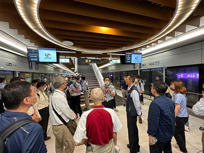 机捷A22老街溪站今履勘7月通车指日可待。（桃捷公司提供／吕筱蝉桃园传真）