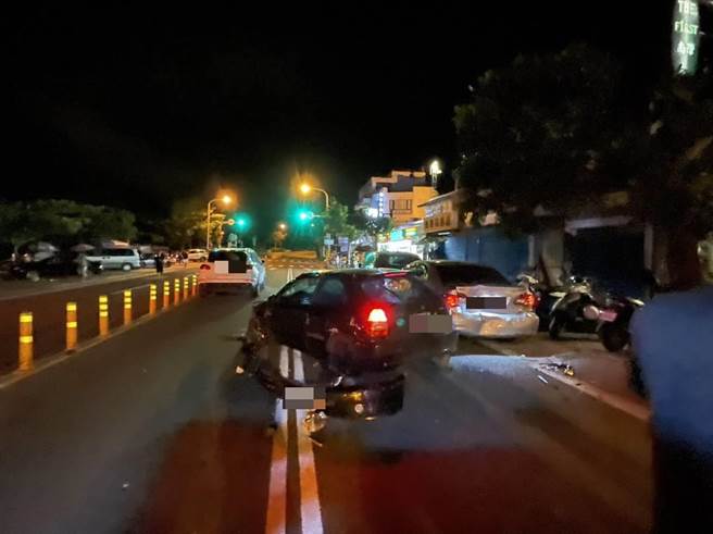 驾驶擦撞多车后逃离现场。(警方提供)