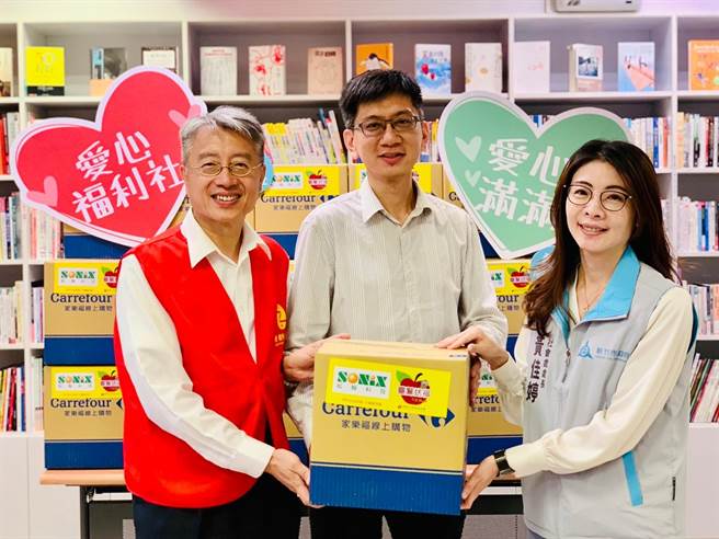 端午佳節前夕，新竹市政府與靈鷲山慈善基金會攜手合作關心獨居長輩。（新竹市政府提供／陳育賢新竹傳真）