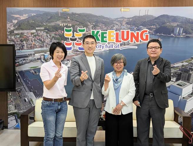 监察委员苏丽琼（右2）19日拜会基隆市政府，基隆市长谢国梁（左2）受访时表示，他有意于明年成立儿童局／处。（张志康摄）