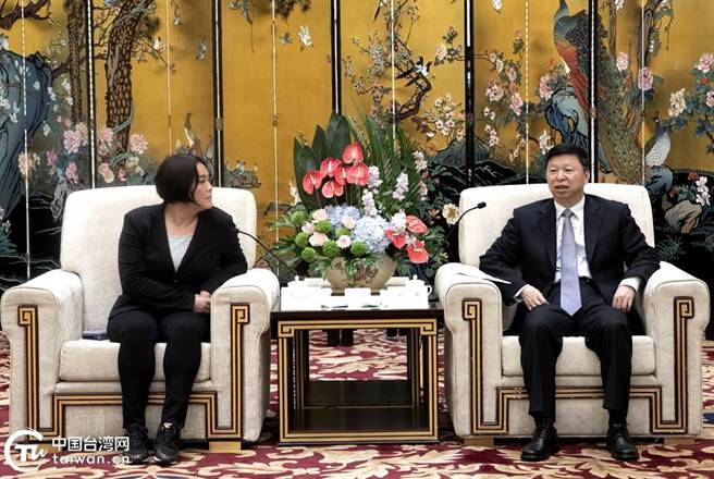 大陸國務院台辦主任宋濤18日會見參加海峽論壇的台灣各界代表，表示透過數千名台灣同胞積極支持、踴躍參與，說明和平發展、交流合作是兩岸共同心聲。（中國台灣網）