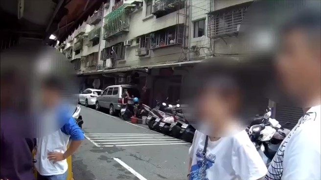 警方询后将黄女、杨男及陈女等3人依刑法妨害秩序罪移送士林地检署侦办。（翻摄画面）