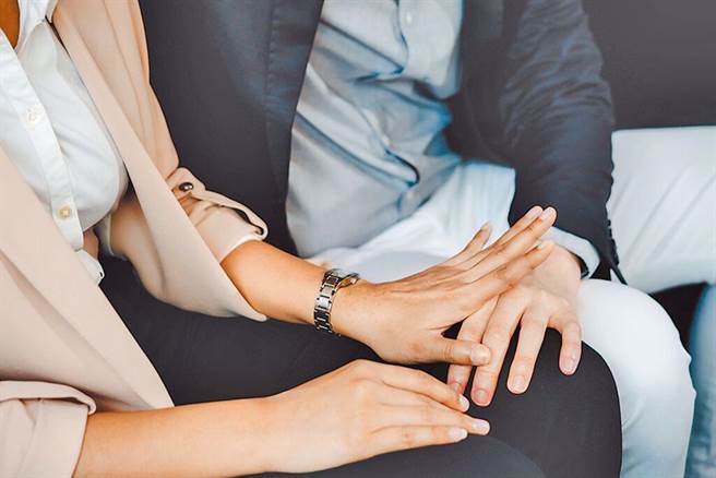 台北市某國中教師遭控涉性別事件。（示意圖／Shutterstock）