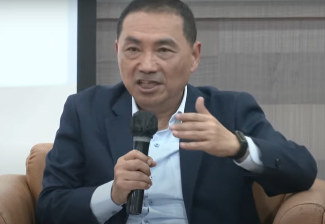 新北市長侯友宜今（19）日晚赴台大演講。 （取自中時新聞網直播）