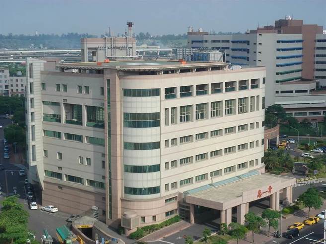 高雄市衛生局證實有百人吃到苯巴比妥，陸續通知後20日已安排71人接受醫療評估，榮總（圖）預計收治約50人。（本報資料照／邱仁旭攝）