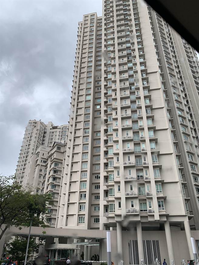 诈欺集团藏身高级大楼内。（翻摄照片／高雄洪靖宜传真）