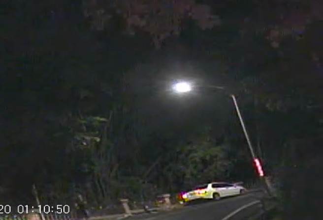 苏姓男子酒驾自撞兰潭姊妹亭一处护栏死亡。（读者提供／廖素慧嘉市传真）