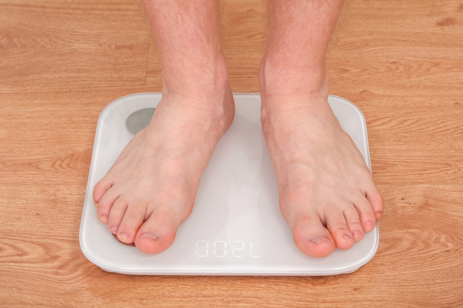 想靠168断食法减肥，35岁男犯1大忌，下场惨了。（图／shutterstock）