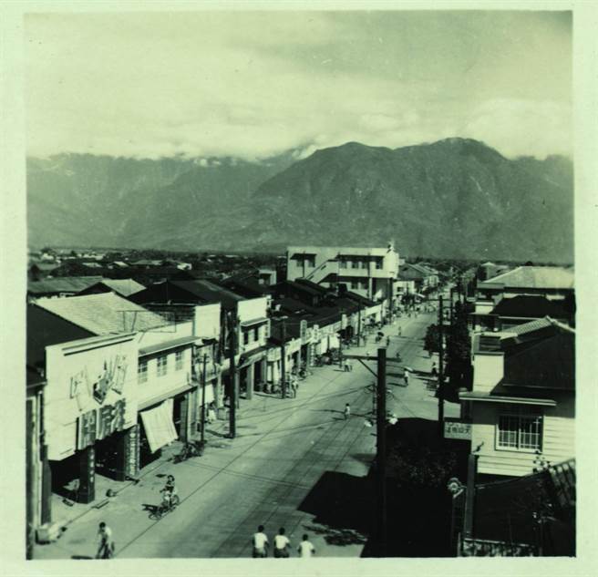 花莲市公所徵求老照片，将集结成册，呈现花莲市发展歷史。（花莲市公所提供／王志伟花莲传真）