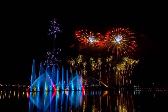 去年国庆焰火在嘉义县举办，当时饭店、住宿一房难求，议员质疑当时有县府官员为外宾订房，却由厂商付帐。（资料照）