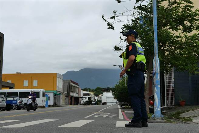 端午连假期间，台东县警察局成功分局将于辖内重点路段，严格取缔交通违规行为。（台东县警察局提供／萧嘉蕙台东传真）