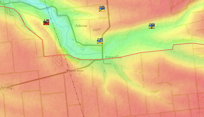 「五间厝」村落正正的落于于地堑地区，红色为高地、绿色为低洼地区，另可参考等高线。南面高地满布俄军火力点跟顽固点，而乌军若要在此向南继续进击，这里是必经的Y字路口。（撷取自开源地图工具Openstreet、乌俄战争开源贡献者Z-Kommersant）