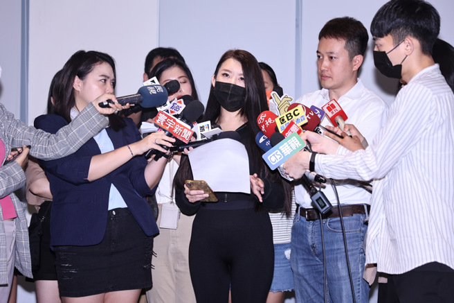 网红「小红老师」指控NONO性骚。（罗永铭摄影）