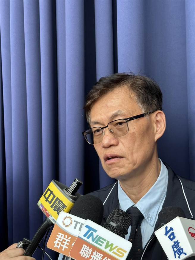 台中市教育局长蒋伟民强调，，调查中的校园事件须保障学生权益，为避免行为人有机会接触学生，校方应做出萧姓教师停聘静待调查的决议。（张亦惠摄）