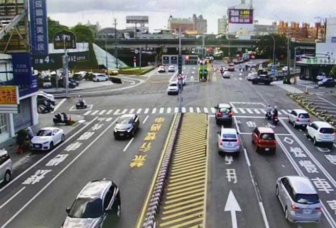 端午節連假將至，台南市警察局交通大隊指出，連假前一天21日下午5點過後的返鄉潮、22及23日的出遊潮、連假最後一天24日下午4點以後的賦歸潮，都會出現大量車潮。（交大提供／洪榮志台南傳真）