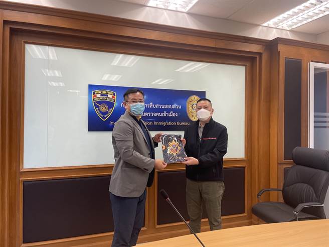 刑事局國際科長李泱輯拜訪泰國移民局。（翻攝照片／林郁平台北傳真）
