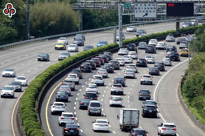 交通部高公局指出，端午連假首日，國道全線將有7處易壅塞路段。（本報資料照）