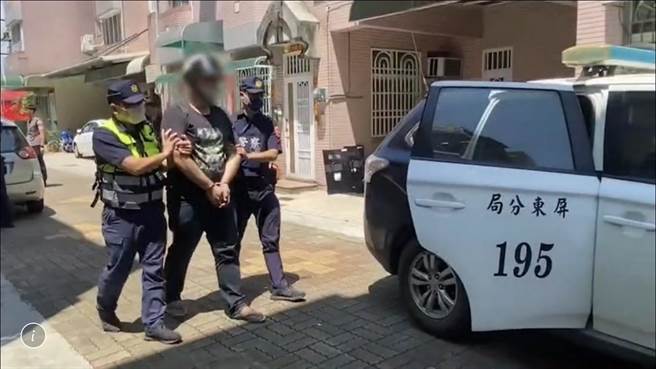 案经屏东检方复讯后，认吴涉犯毒品、枪炮、妨害公务、杀人未遂等罪嫌重大，向屏东地院声请羁押禁见，法官20日晚间裁准。（警方提供／谢佳潾屏东传真）