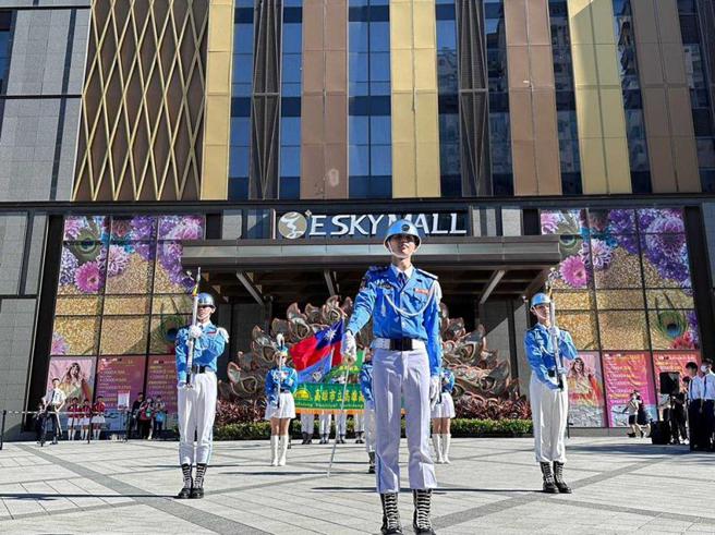 （义享时尚广场即日起至7月2日，推出上半年最狂「年中购物庆」檔期活动。图／义享时尚广场提供）