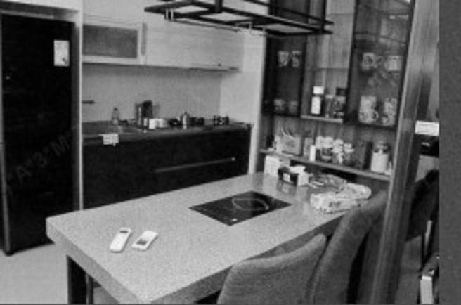 檢方另外公開事發住所照片，只見現場裝潢典雅，沒有任何打鬥痕跡。（檢方提供）