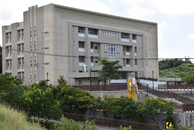 头份市生命纪念馆新设神主牌位开始接受申请预约选位。（谢明俊摄）