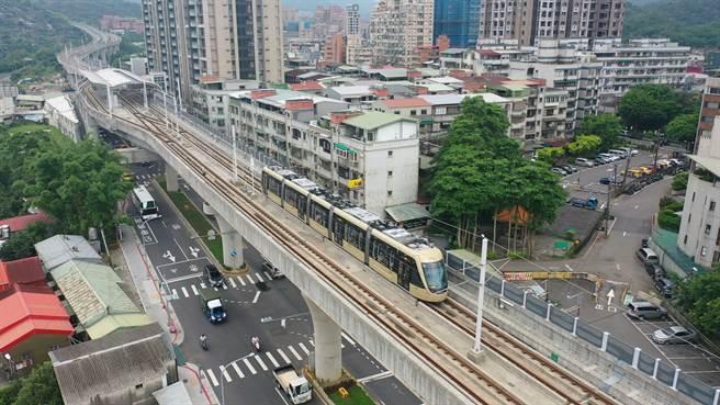 捷運局指出，安坑輕軌為前瞻預算中少數完工通車的捷運軌道建設。（捷運局提供）