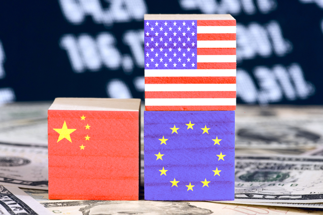 德国席勒研究所（Schiller Institute）的创办人海尔加（Helga Zepp-LaRouche）示警，试图「降低对中国风险」只会导致西方经济自我毁灭，并威胁到欧洲大陆在世界歷史上的绝对边缘化。（示意图 Shutter Stock）