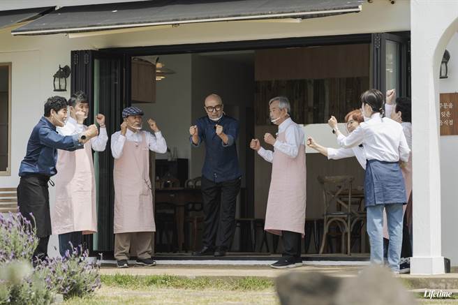 花甲版《营业中》！阿兹海默爷爷努力记菜单 「今天至少记得1位」超催泪-雨霖铃_词牌名