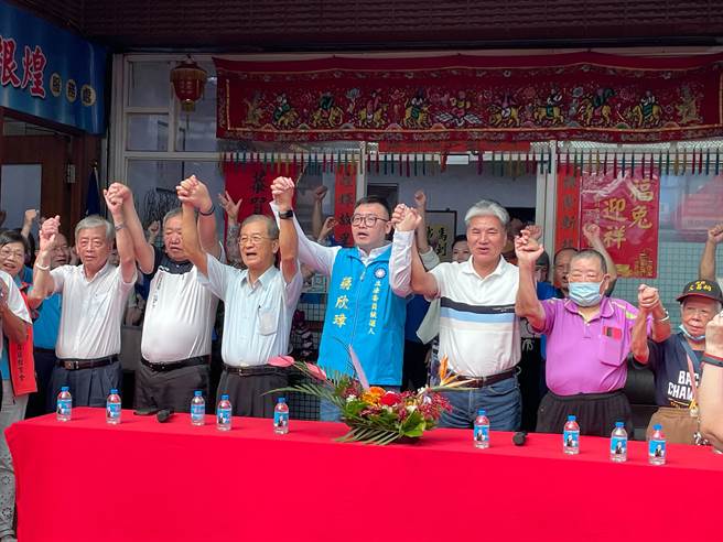 国民党中常会在21日下午正式徵召新北市议长蒋根煌之子蒋欣璋，投入新北市立法委员第四选举区（新庄）选举，挑战现在的民进党立委吴秉叡。（黄敬文摄）