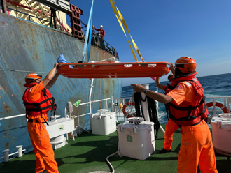 埃及貨輪船員腿受傷陷昏迷 澎湖海巡隊「救援無國界」