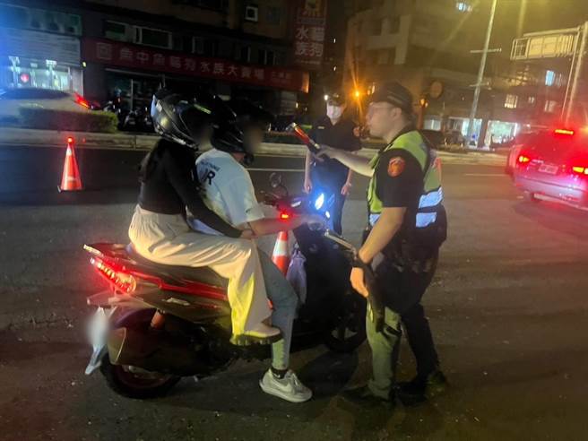 遏止青少年暑期危險駕駛，新北警將於熱門路段加強取締。（新北市警局提供）