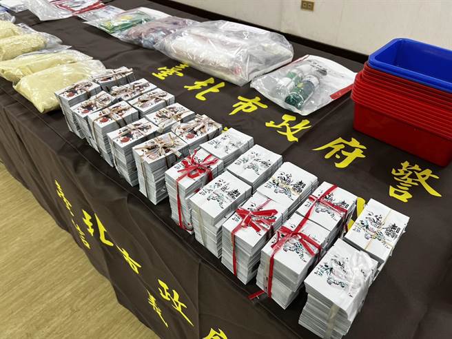 信义分局破获弘仁会贩毒集团，查获大批毒品。（翻摄照片／林郁平台北传真）