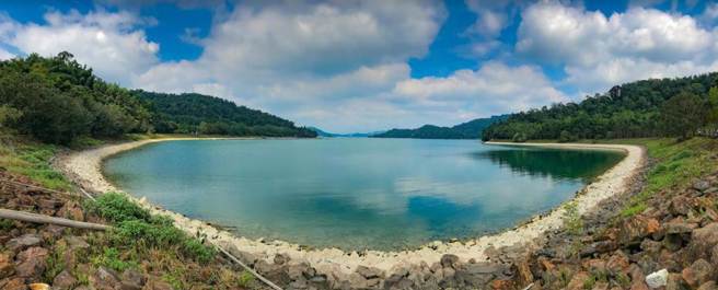 日月潭月牙湾。(资料照片)