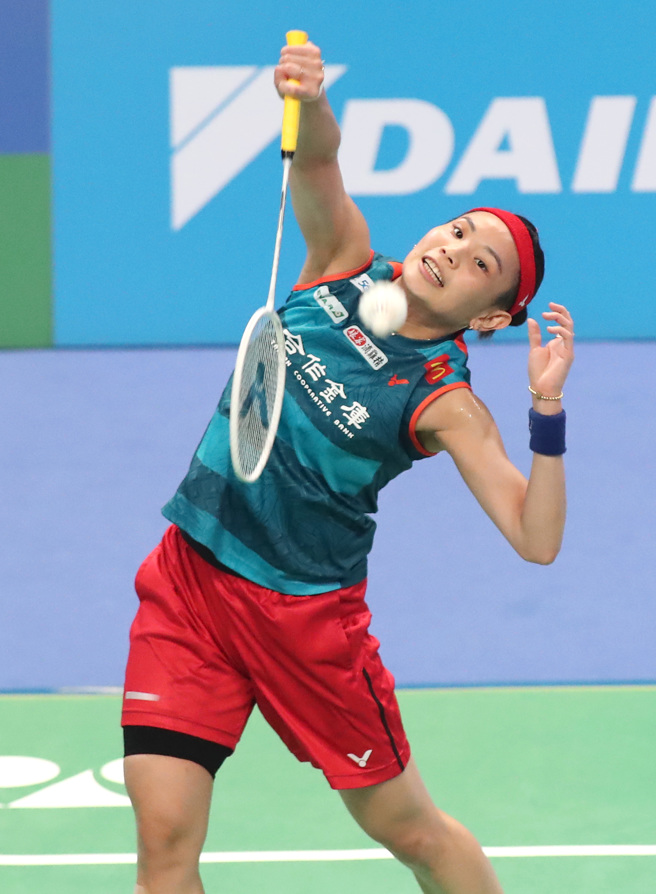 戴资颖专注面对每一球，努力争取胜利。（郑任南摄）