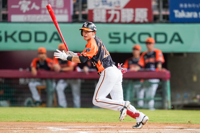 统一狮陈杰宪单场4安「猛打赏」。（陈麒全摄）