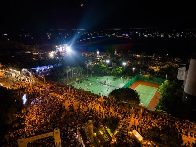 澎湖警方估计观音亭现场约1.1万人，比平时7-8千人，多出3千人以上。（澎湖县政府提供／许逸民澎湖传真）