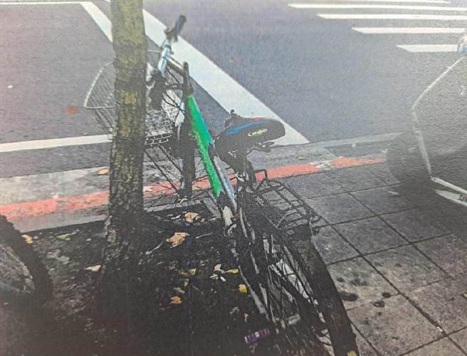 曾男原本的绿色脚踏车。（警方提供）