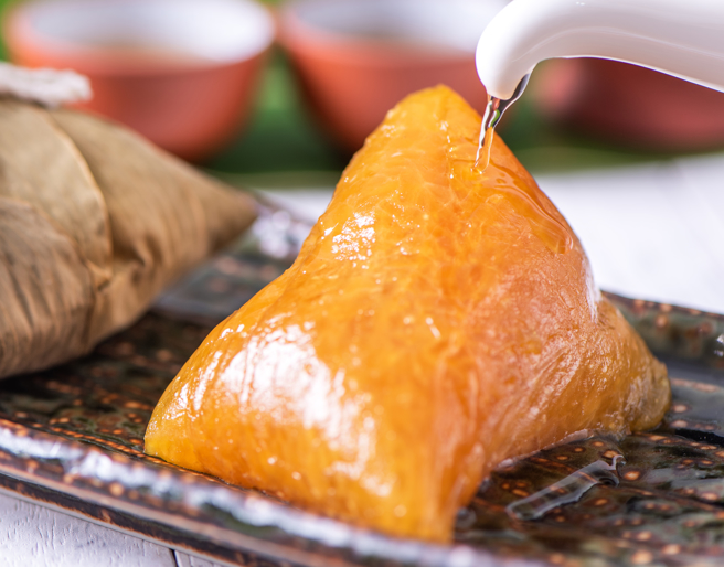 端午狂嗑鹼粽，50歲男急性腎衰竭。（圖／shutterstock）