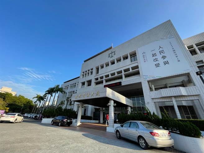 70岁黄姓妇人帮邻居照顾6岁男童，男童却从8楼窗户坠楼身亡，妇遭判刑3月、缓刑2年。（杨静茹摄）